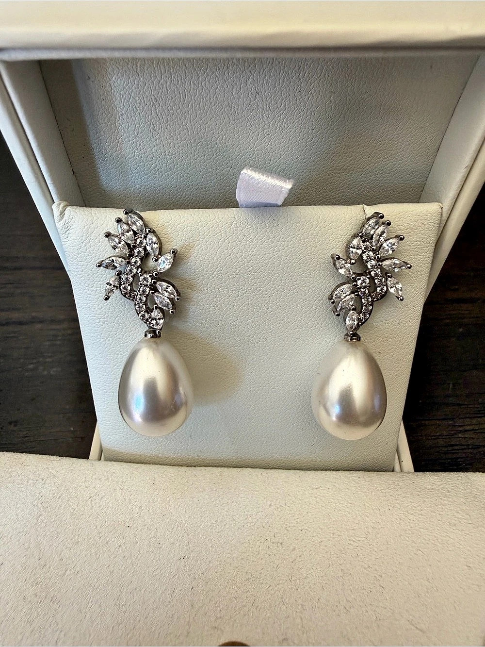 Untamed Petals Regency Pearl Drop Earrings